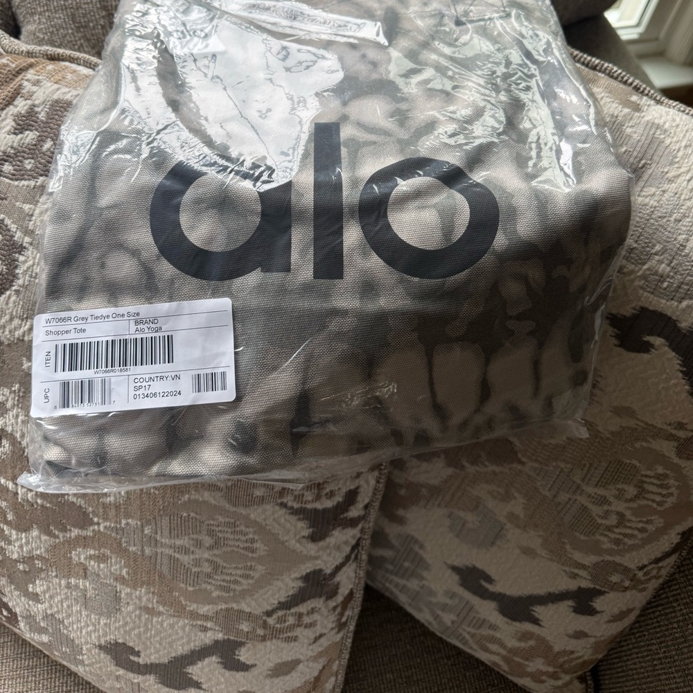 ALO Yoga Gray Camouflage Bag
